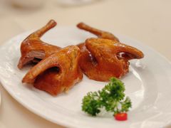 玻璃脆皮乳鸽-利苑酒家(金宝店)