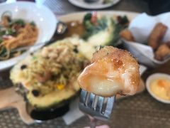 -Chom Cafe and Restaurant