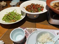 -黄泥岗·地道湖北菜(奥特莱斯店)