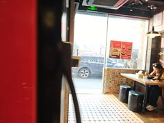 -肥汁米蘭香港米线(定西路店)