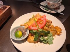 -大头虾越式风味餐厅(光明广场店)