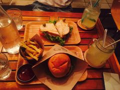 -BURGER BRO'S