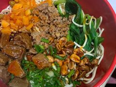 -爆炸头阿姨小四川正宗川味小吃(无任何分店)