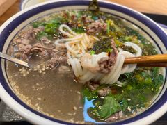 -云阿蛮云南生烫牛肉米线(奉贤路店)