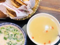 荷叶粥-穆得·老周家牛肉烧饼(普利街店)