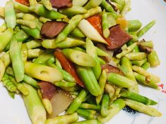 -东来菜馆•手抓海鲜家常菜•海鲜锅贴