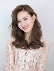 -虫二·专注健康烫染沙龙