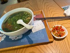 -呷佬·长沙手工米粉(金沙江路店)