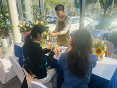 -上海宝信宝马4S店