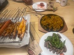 -三个大叔烤羊肉串·歌手驻唱·碳烤鲜肉(西三旗店)