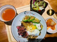 -POKEE VIA&Brunch·维娅(重庆来福士店)