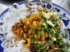 拌粉-高师傅特色米粉汤包(建设路店)