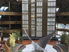 -上海滴水湖皇冠假日酒店