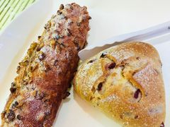 全麦蔓越莓核桃乳酪面包-味多美蛋糕(阜成门店)