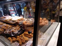 -巴黎贝甜(大宁国际商业广场店)