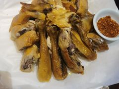 -头上红煨盐鸡·非遗院子餐厅