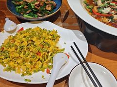 -老滇山寨•云南特色菜•地方菜•民族风情歌舞表演(金碧店)