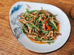 青椒肉丝-盐与味葱葱鲫鱼•自贡菜江湖菜(春熙店)