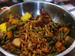 -内蒙焖面大盆骨餐馆(山大路店)