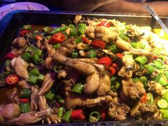 炭烧牛蛙平锅紫苏味-蘭奢雅集·江浙菜(青山江滩店)