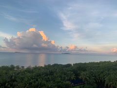 -三亚湾海居铂尔曼度假酒店