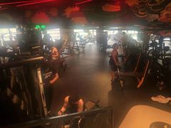 -W FITNESS 威尔仕健身·游泳(老西门新苑店)
