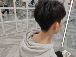 -米娜护肤造型