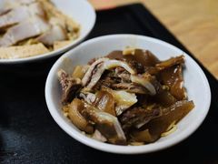 -松树干拌面店