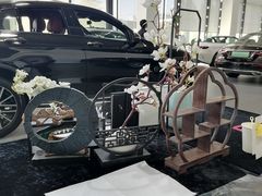 -上海星瀚奔驰4S店(红柳路店)