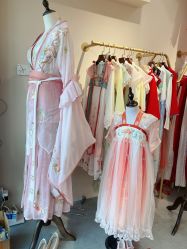 -一揽芳华汉服旗袍体验馆(拙政园店)