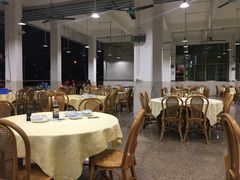 大堂-标记美食新鲜猪杂(兴南大道店)