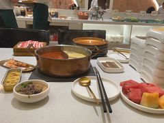 -小茉庐和牛自助火锅(龙湖万达店)