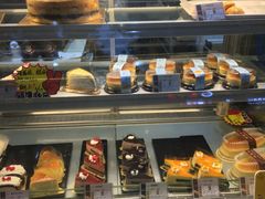 面包甜点陈列柜-长乐饼家(五羊新城店)