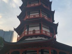 -绳金塔