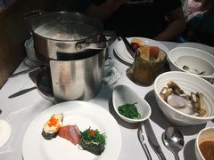 -领鲜活海鲜榴莲自助火锅(东门店)