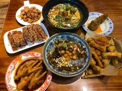 -爆炸头阿姨小四川正宗川味小吃(无任何分店)