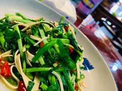 韭菜炒千张-南翔饭店