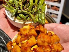 -辣尚瘾·烤鱼·新川菜(牡丹园直营店)