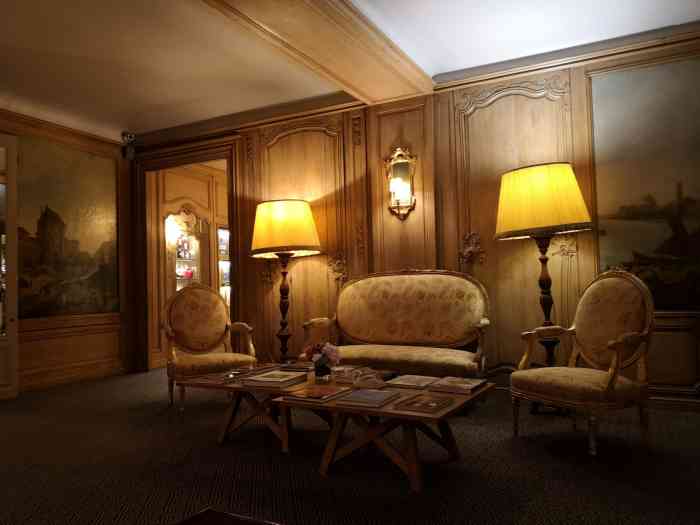 银塔餐厅-"到巴黎必来这家银塔.如果留的时间长,可以.