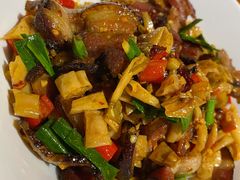 白辣椒炒腊味-湘辣欢·湖南家常小馆