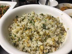 酸菜鸡蛋炒饭-艺味深尝(云锦路店)