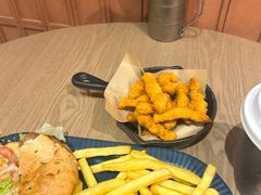 -必胜客(上海华谊新所店)