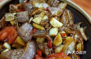 Garlic Stir-Fried Intestines
