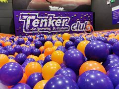 -Tenker Club弹刻极限主题公园 · 蹦床 · 团建 · 生日派对(大关店)