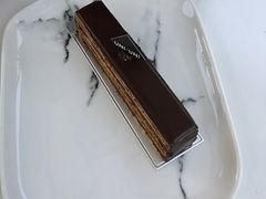 -UNI UNI(环亚凯瑟琳店)