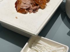 “酥不腻”烤鸭-小大董·烤鸭(观景餐厅·南京西路店)