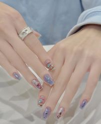 -桃色美甲沙龙