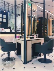 -HAIR CORNER