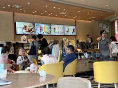-星巴克臻选(莘庄仲盛店)
