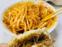 纯瘦腊汁肉夹馍-薛昌利大米面皮(南关正街店)
